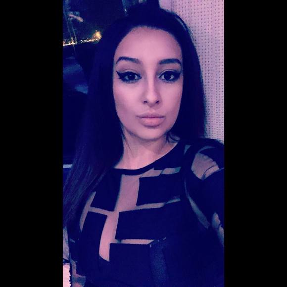 Profile Picture of Nely Lopez (@nelylopez147) on Poshmark