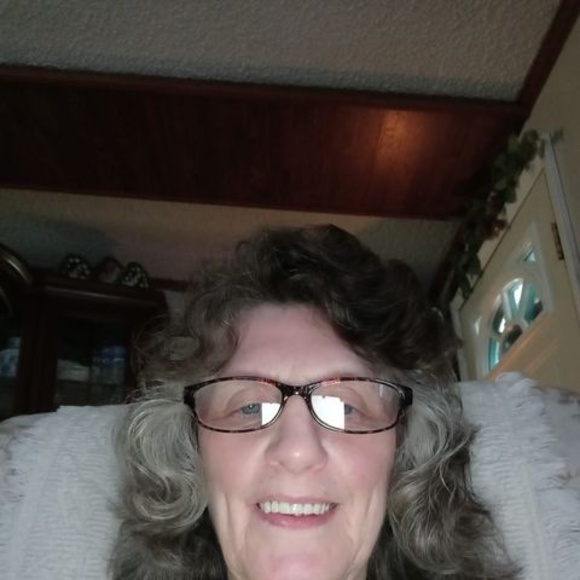 Profile Picture of Sharon Keen (@sharonkeen) on Poshmark