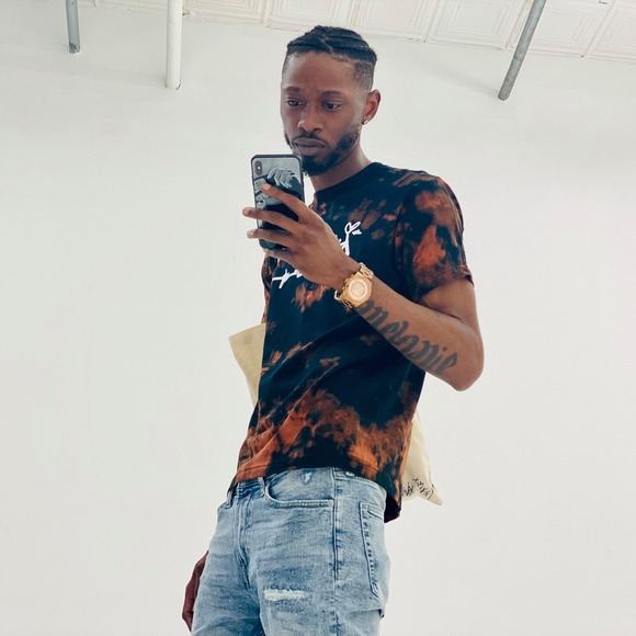 Profile Picture of Sharod Jeanpierre (@spadeiouz) on Poshmark