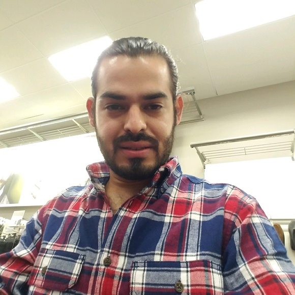 Profile Picture of Jose Corea (@joserc89) on Poshmark