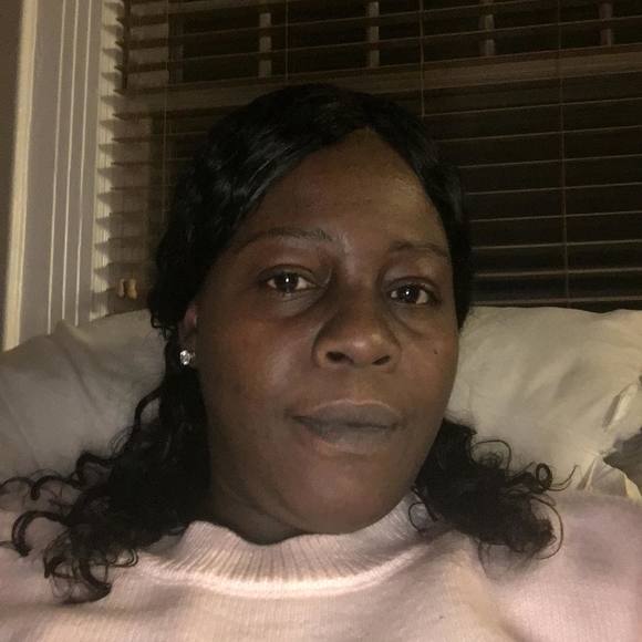 Profile Picture of Andrea Stackhouse (@akillins71) on Poshmark