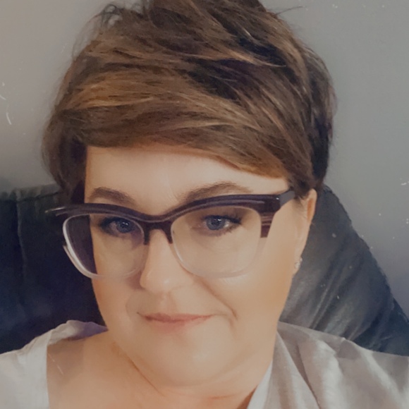 Profile Picture of Lisa Mcmaster (@yaya102814) on Poshmark