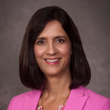 Profile Picture of Kelly Crowe (@KCroweRA) on Twitter