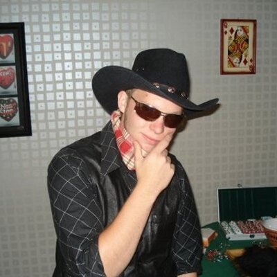 Profile Picture of Andreas Lindgren (@greenhulken) on Twitter