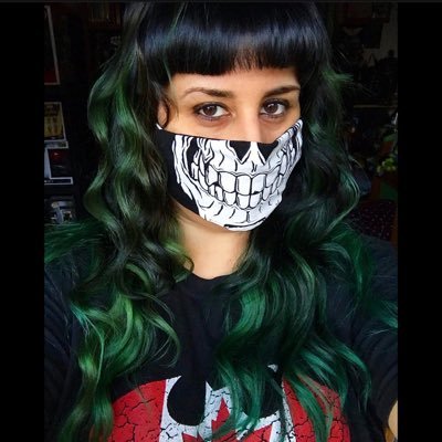 Profile Picture of Ester (@SterinaWayne) on Twitter