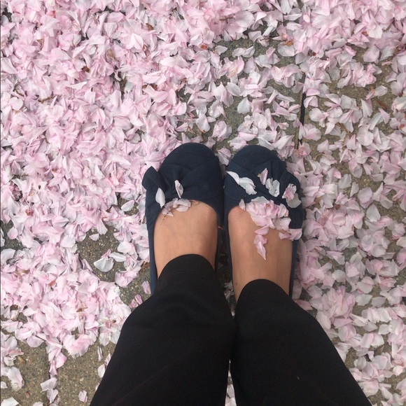 Profile Picture of Razia Hussaing (@raziaho) on Poshmark