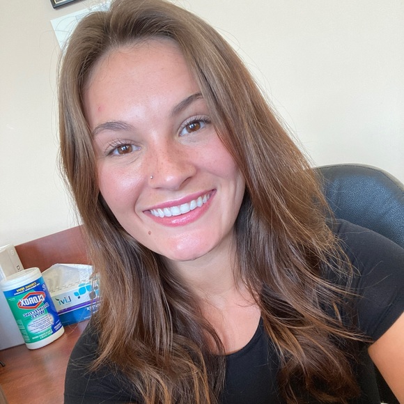 Profile Picture of Kendall Parrott (@ken_parrott) on Poshmark