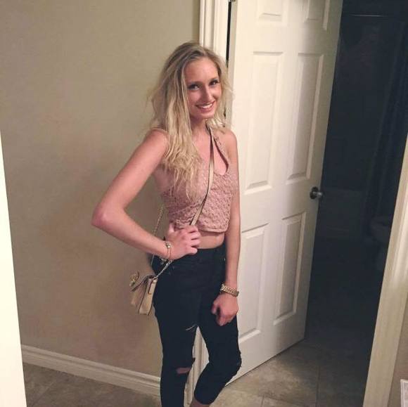 Profile Picture of Klara Pejčinović (@klara71122) on Poshmark