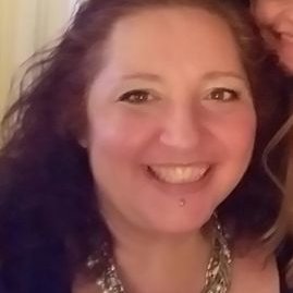 Profile Picture of Robin DiGiovanni (@birdwhoswims) on Twitter