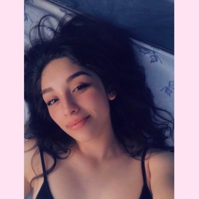 Profile Picture of Lilian Alamo 🌸 (@muah_lily) on Twitter