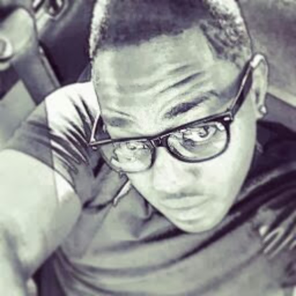 Profile Picture of Samuel Pool (@tremainepool88) on Poshmark