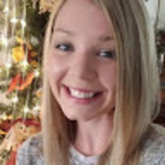 Profile Picture of Jessica Menicucci (@jrmorrison0527) on Poshmark