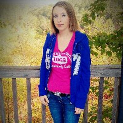 Profile Picture of Cassandra Farley (@cassieluv777) on Twitter
