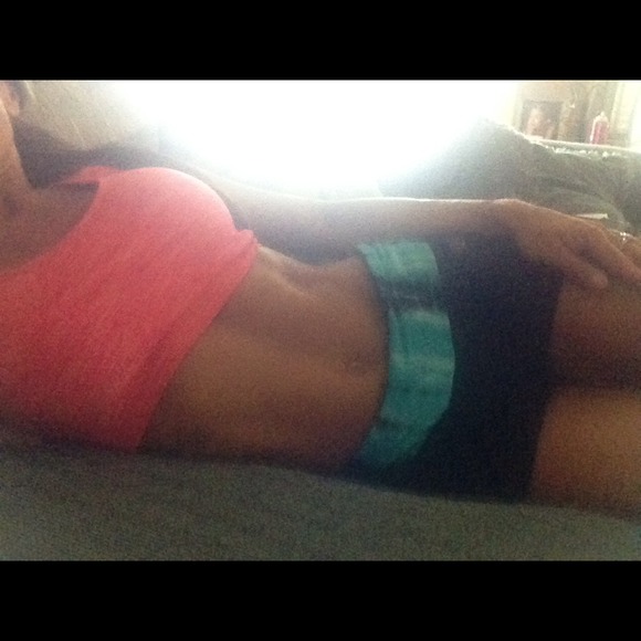 Profile Picture of Danielle Krummrich (@dan77) on Poshmark