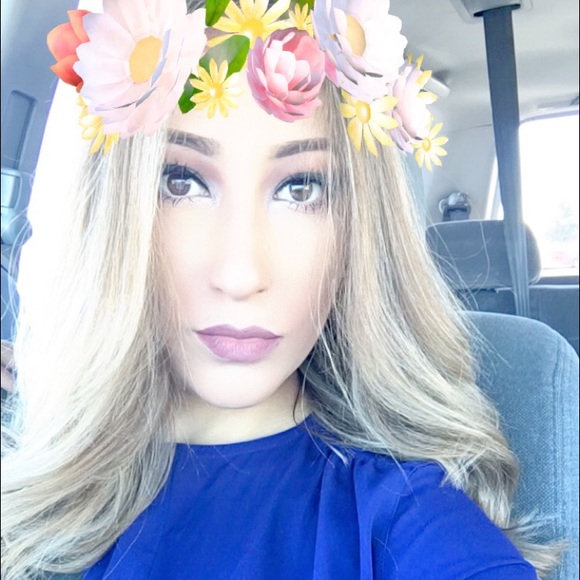 Profile Picture of Alondra Chacin (@achacon_) on Poshmark