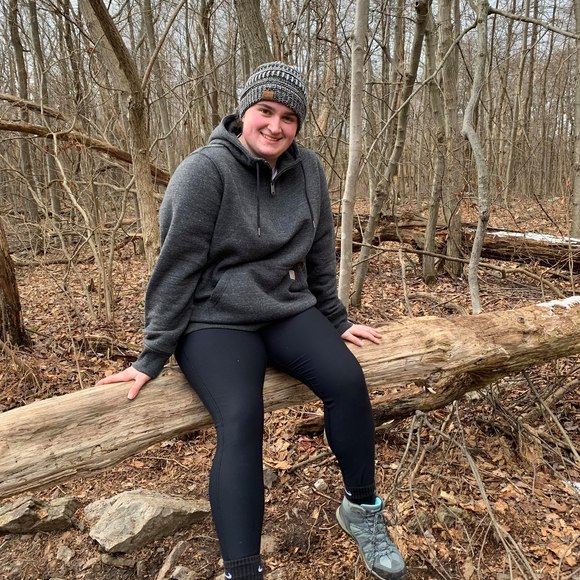 Profile Picture of Emma Schappell (@schappellemma) on Poshmark