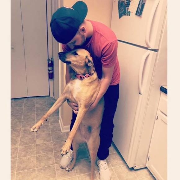 Profile Picture of Aric Cragen (@ariccragenn) on Poshmark