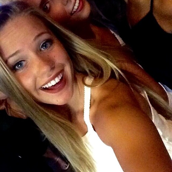 Profile Picture of Allie Hyatt (@hyatt048) on Poshmark