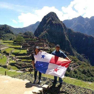 Profile Picture of Itza Munoz (@itzamunoz) on Twitter