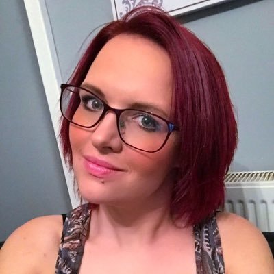 Profile Picture of Hayley Poole (@xxhaylzp) on Twitter