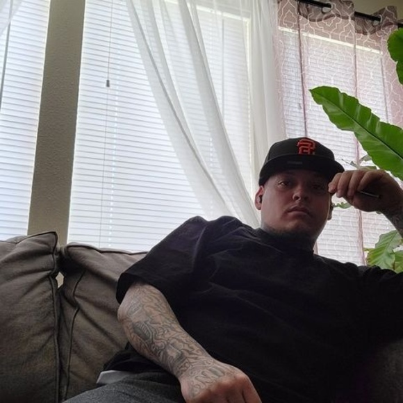 Profile Picture of Garrett Hatch (@garretthatch) on Poshmark