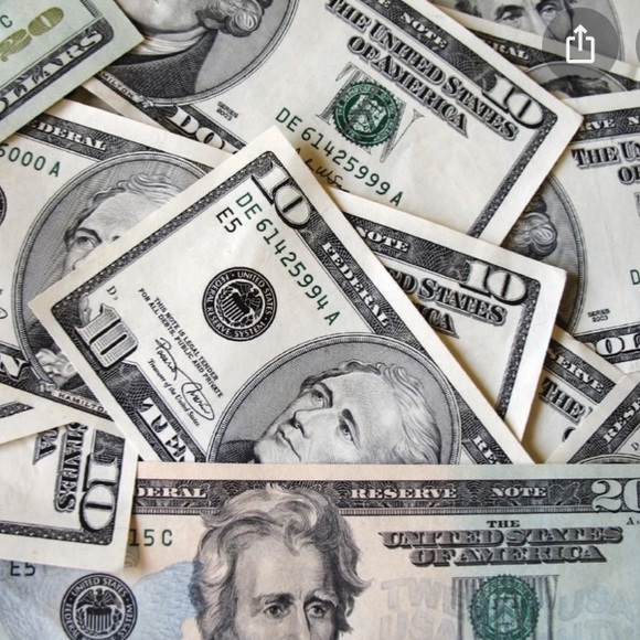 Profile Picture of Torria Bailey (@torriabailey) on Poshmark