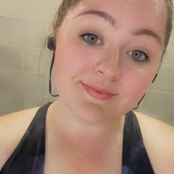 Profile Picture of Savannah Day (@savday68) on Poshmark