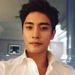 Profile Picture of 방성훈 (@12345665432b) on Facebook