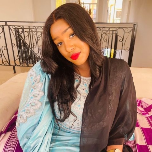 Profile Picture of Oumou ben Hacko (@oumoubenhacko) on Poshmark