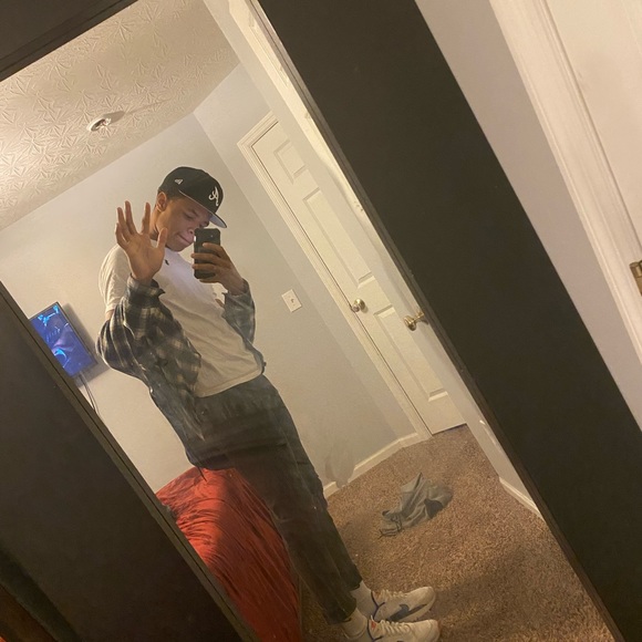 Profile Picture of Clarence Walker (@co1120) on Poshmark