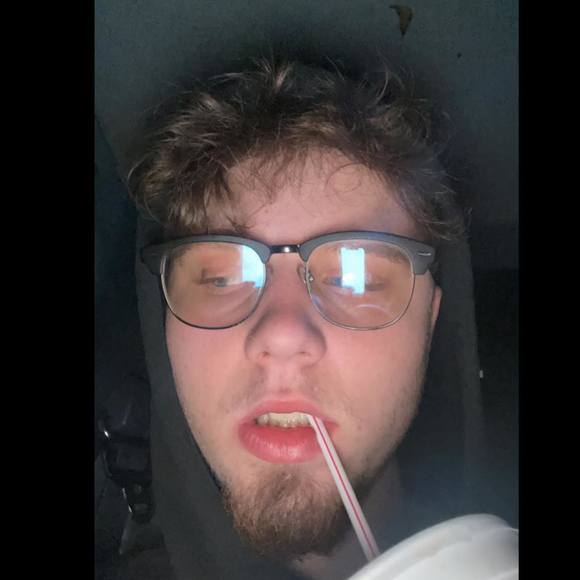 Dylan Welch - Poshmark Profile Picture of Dylan Welch (@welchdg6212) on Poshmark