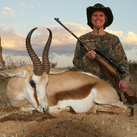 Profile Picture of Dawn Belfeuil (@dbelfeuil) on Poshmark