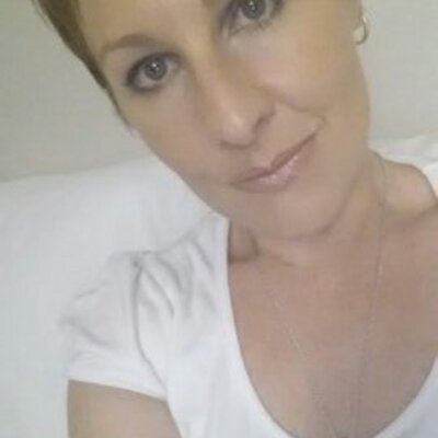 Profile Picture of Elisa (@ElisaRoberts70) on Twitter