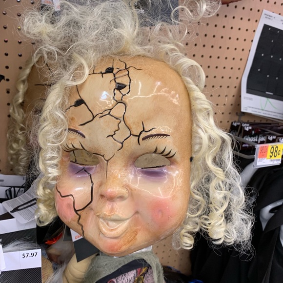 Profile Picture of Jennifer Strasberg (@jmstrasberg) on Poshmark