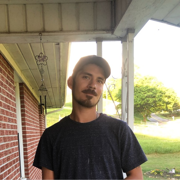 Profile Picture of Daniel Broughman (@danielbroughman) on Poshmark