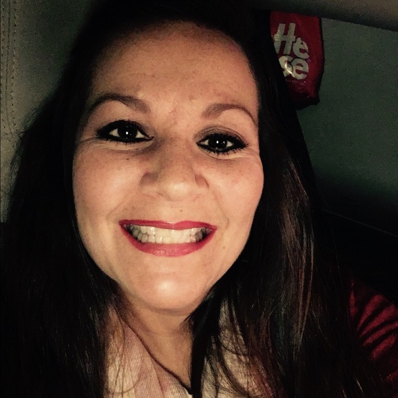 Profile Picture of Peggy Feltes (@pah1210) on Poshmark