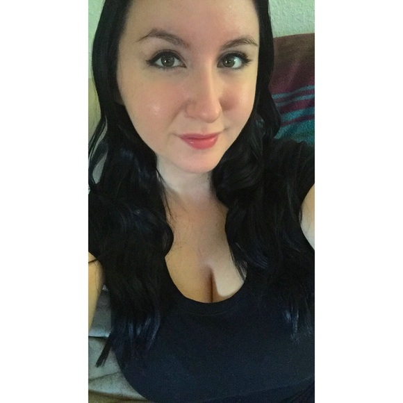 Jayne Moffat - Poshmark Profile Picture of Jayne Moffat (@jmoffat8) on Poshmark