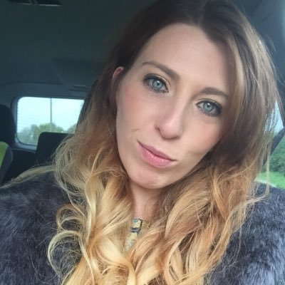 Profile Picture of Vicky Dobbs (@VickyLou1990) on Twitter