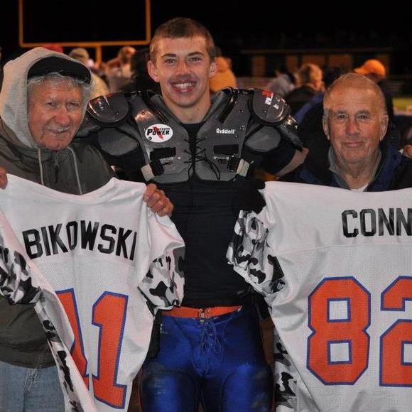 Profile Picture of Lori Zimmerman (@zimmy8099) on Poshmark