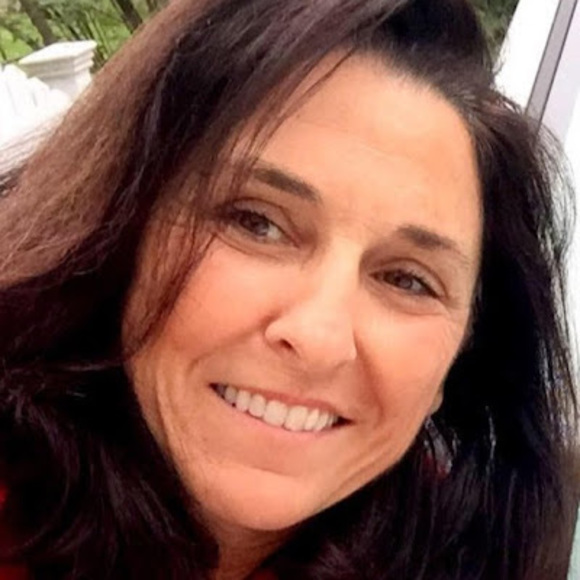 Profile Picture of Ann marie Kehlor (@akehlor) on Poshmark