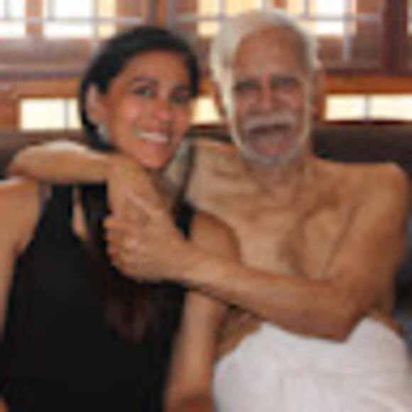 Profile Picture of Vanita0415 Bartner (@vbartner) on Poshmark