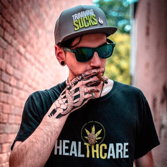 Profile Picture of Joshua Lainey (@makeboostnotwar) on Poshmark