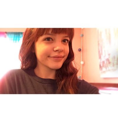 Profile Picture of Julia Robbins (@juliarobbins28) on Twitter