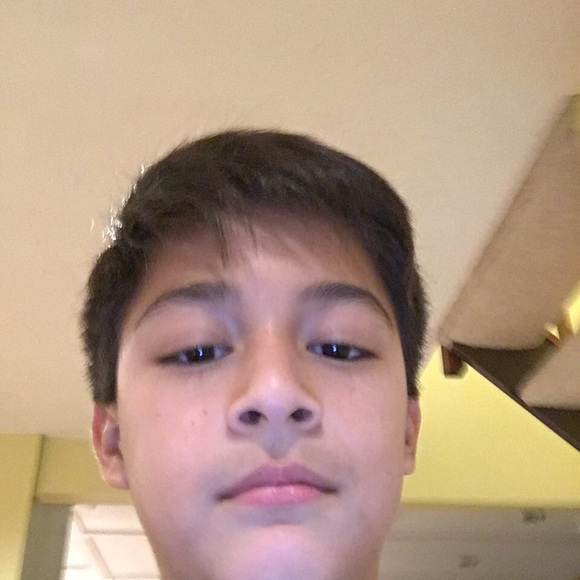 Profile Picture of Steven Noh (@steventhesevie) on Poshmark