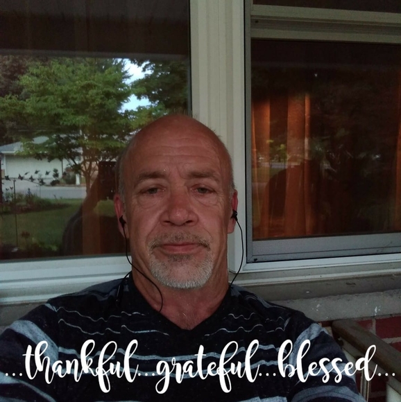 Profile Picture of Dave Bendig (@davebendig33) on Poshmark