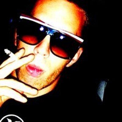 Profile Picture of Jon Michael Hartwig (@lookwhativedone) on Twitter