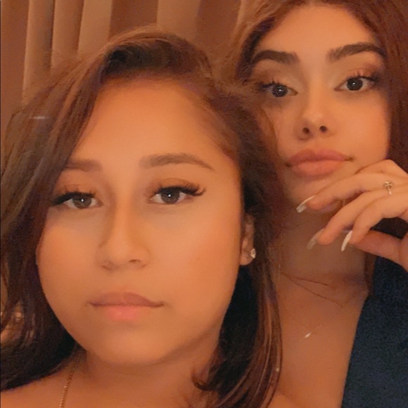 Profile Picture of Catherine Basantes (@cbasantes) on Poshmark