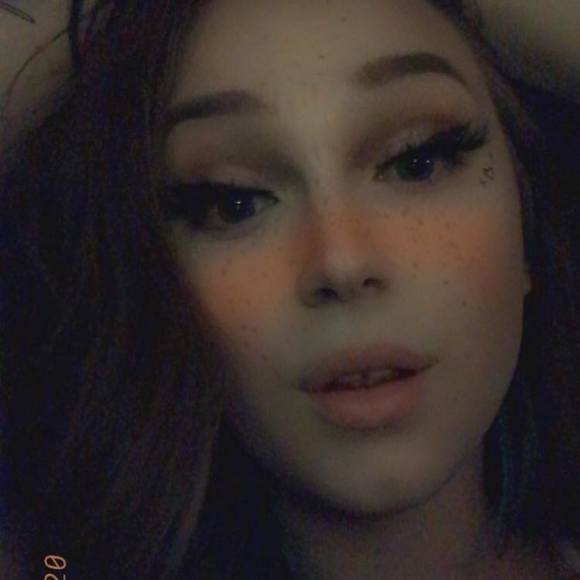 Profile Picture of Arizona Koole (@arizonakoole) on Poshmark