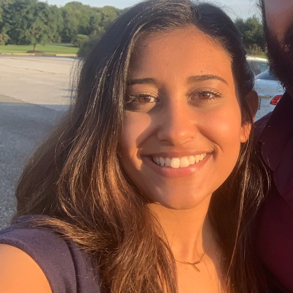 Profile Picture of Yusteena Shehata rizk (@yusteena285) on Poshmark