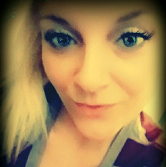 Profile Picture of Mandy Cady (@shawna072390) on Poshmark